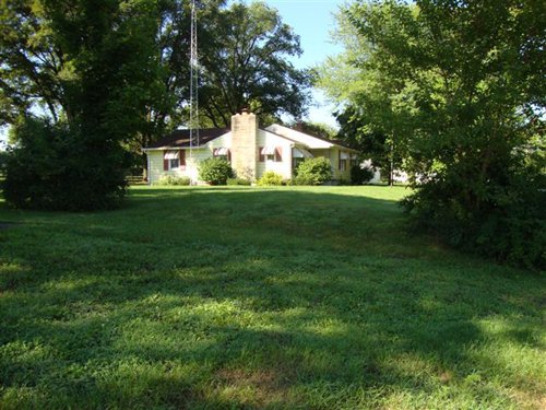 Property photo 3 - Country Home Real Estate Auction